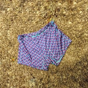 Reversible athletic compression shorts